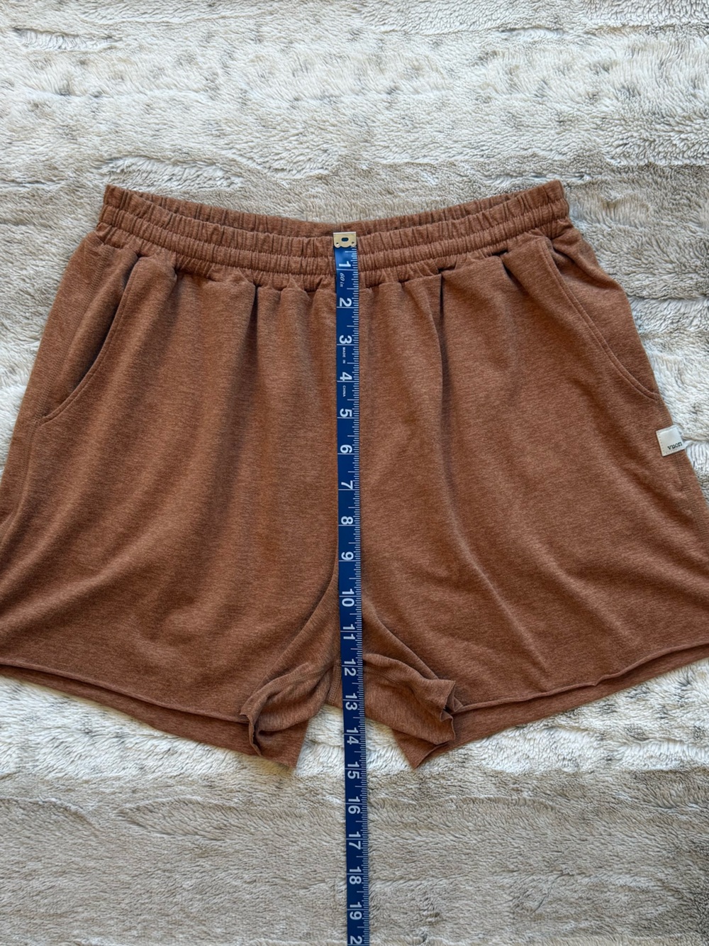 VUORI Boyfriend Short in Palo Santo Heather Size S - Picture 12 of 16